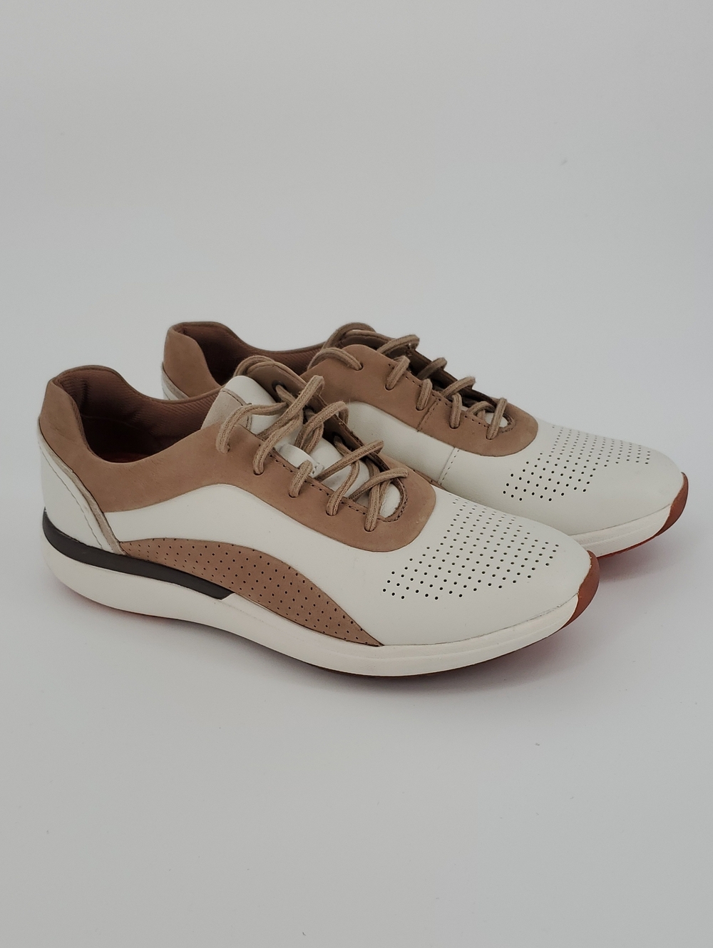 Clarks Unstructured Un Cruise Lace Women's Sneakers Size 7
